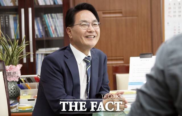심덕섭 고창군수는 "고창농악이 지역을 넘어 세계적으로 인정받는 무형유산으로 성장할 수 있었던 것은 군민 모두가 함께 신명나는 판을 만들어온 덕분"이라며 "고창농악이 세계 무대에서 더욱 빛날 수 있도록 적극 지원하겠다"고 밝혔다. / 고창군