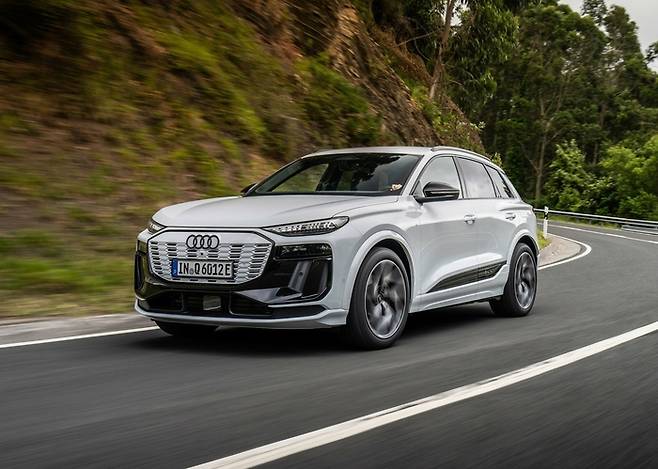 아우디 Q6 e-트론