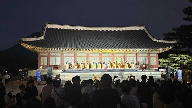 경복궁 야간관람 현장. 국가유산청 궁능유적본부 제공.