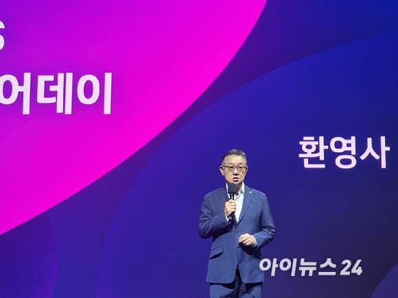 현신균 LG CNS 사장이 25일 오전 서울 강서구 LG사이언스파크에서 열린 AX미디어간담회에서 환영사를 하고 있다. [사진=윤소진 기자]