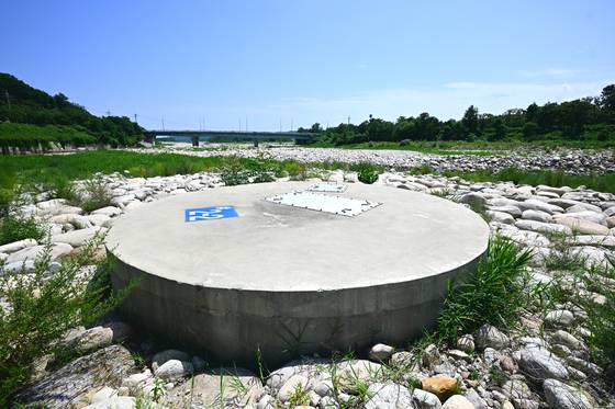 강원 속초시 쌍천 모습. 쌍천 아래엔 지하댐이 설치돼 있다. [사진 속초시]