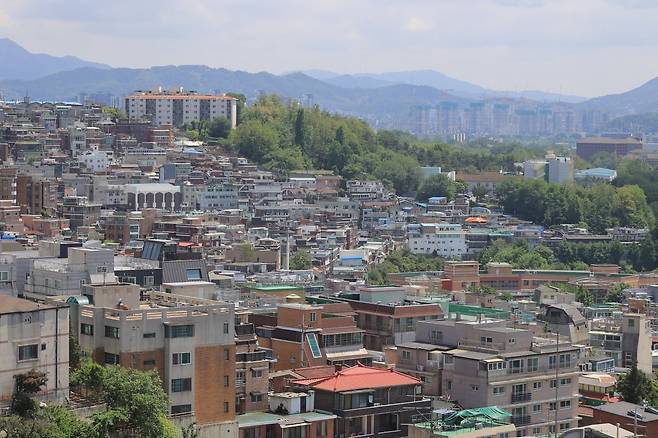 서울 남산에서 바라본 시내 주택가 모습. 연합뉴스