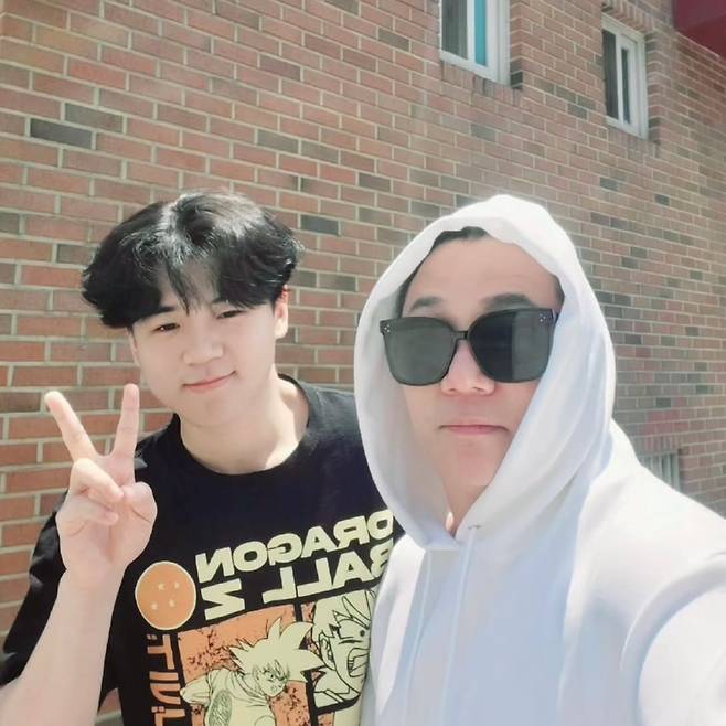 윤후(왼쪽), 윤민수 부자. 윤민수 인스타그램 캡처