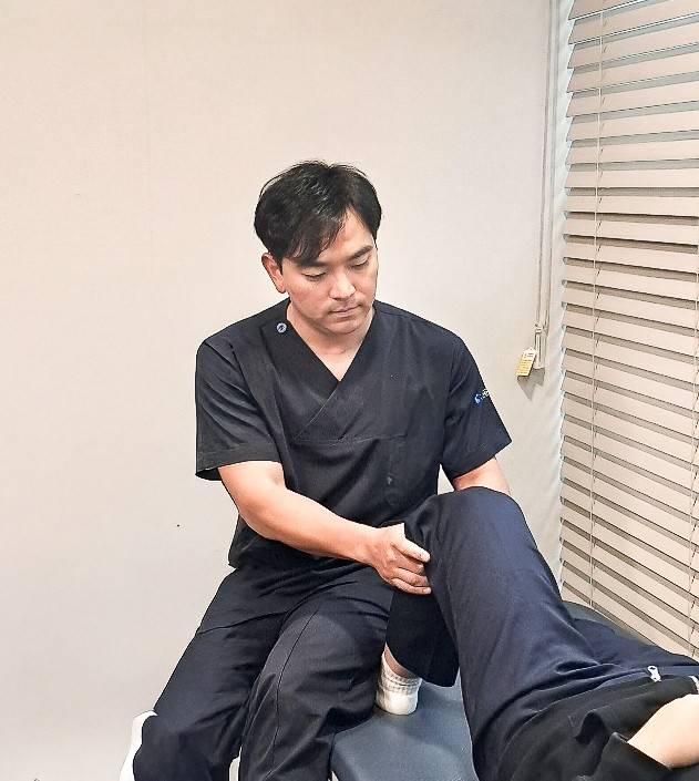 윤동길 관절센터장. [사진=부산 더탄탄병원]