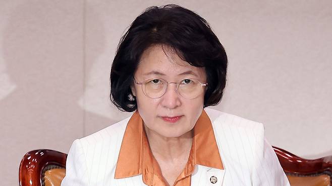 법사위 참석한 추미애 위원장