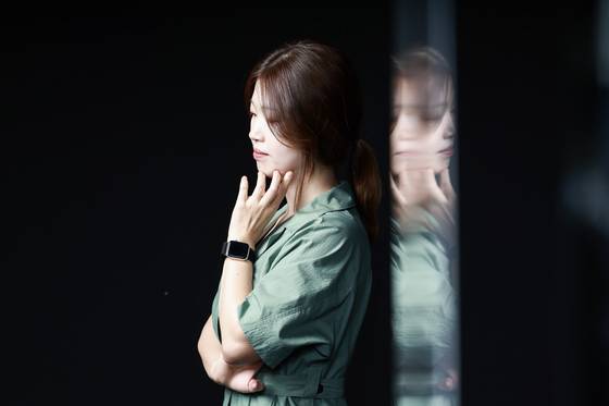 김초엽 작가는 독자의 반응을 꾸준히 찾아본다고 했다. "독자들이 이 소설집을 재밌게 읽어주셨으면 좋겠다. 그것 말고 바랄 수 있는 게 없다." 권혁재 사진전문기자