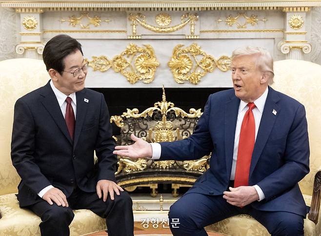 이재명 대통령과 도널드 트럼프 미국 대통령이 25일(현지시간) 미국 워싱턴DC 백악관에서 정상회담을 하고 있다. 김창길 기자