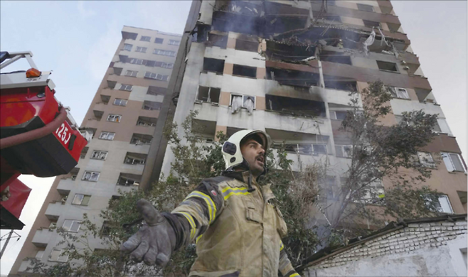 이스라엘은 이란 공습에 AI와 드론을 적극 활용했다. 고위 관료와 핵심 인물의 거주지를 파악한 뒤 ‘핀셋 공습’을 성공했다. 하마스와의 분쟁부터 AI 기술력을 높여온 이스라엘