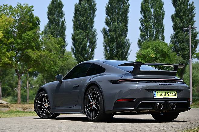포르쉐 911 GTS. 사진: 김학수 기자