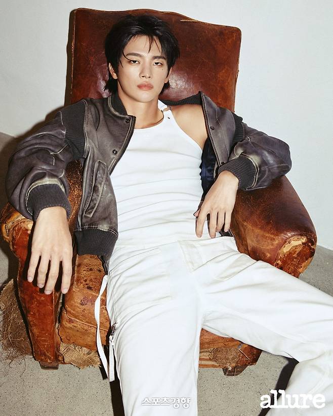 화보를 촬영한 배우 서인국. 얼루어 코리아 제공