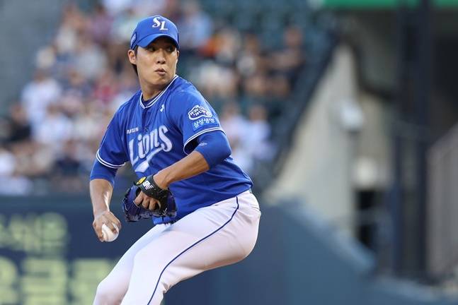 삼성 원태인이 26일 잠실 두산전에서 역투하고 있다. /사진=삼성 라이온즈 제공