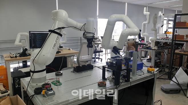 뉴로메카 협동로봇 연구소. (사진=이데일리 김응태 기자)