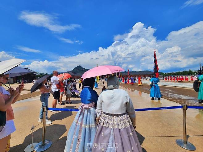 &nbsp;방한 외국 관광객들./사진-투어코리아