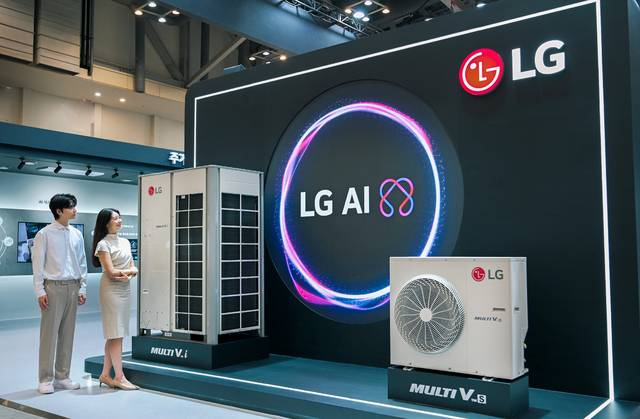 부산 벡스코에서 27일 개막한 ‘2025 기후산업국제박람회’에서 LG전자가 시스템에어컨 ‘멀티브이 아이’와 ‘멀티브이 에스’를 전시했다. LG전자 제공