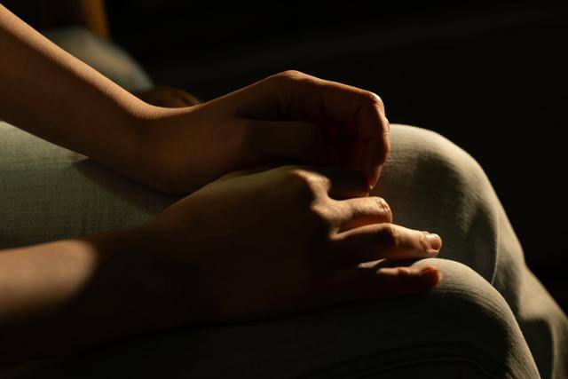 대전 서구에서 25일 '여중생 집단 성학대 사건' 피해자 정연수(가명)씨가 한국일보 인터뷰에 응하고 있다. 대전=최주연 기자