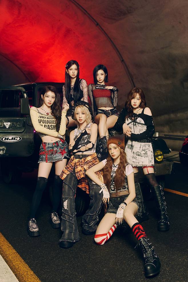 사진=웨이크원, 클렙엔터테인먼트 제공.