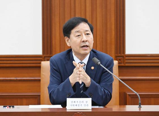 지난 22일 구윤철 부총리 겸 기획재정부 장관이 정부서울청사에서 새정부 경제성장전략을 브리핑하고 있다. [사진 기획재정부]
