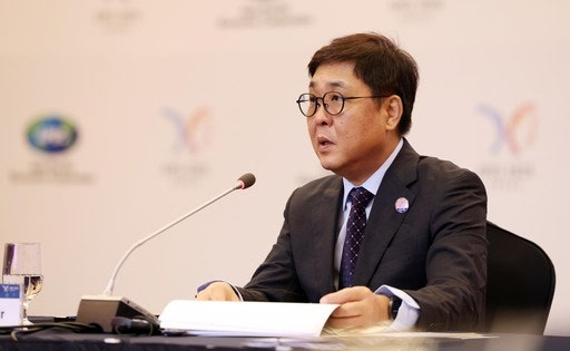 최휘영 문화체육관광부 장관이 27일 경북 경주 힐튼호텔에서 열린 ‘APEC 문화산업고위급대화 개회식’에서 개회사를 하고 있다. 문체부 제공