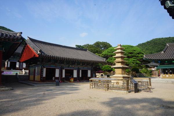 보경사 전경.