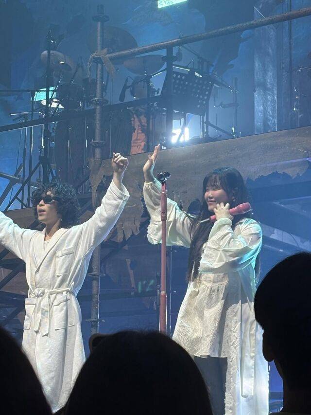 콘서트를 마치고 인사하는 악뮤(AKMU) 이수현, 이찬혁. /이수현 소셜미디어