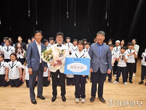 삼척 근덕초등학교 미소 오케스트라 단원들.