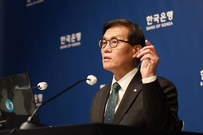 이창용 한국은행 총재가 28일 서울 중구 한국은행에서 열린 금융통화위원회 금리 결정에 대한 기자간담회에서 발언하고 있다. 한은 제공.