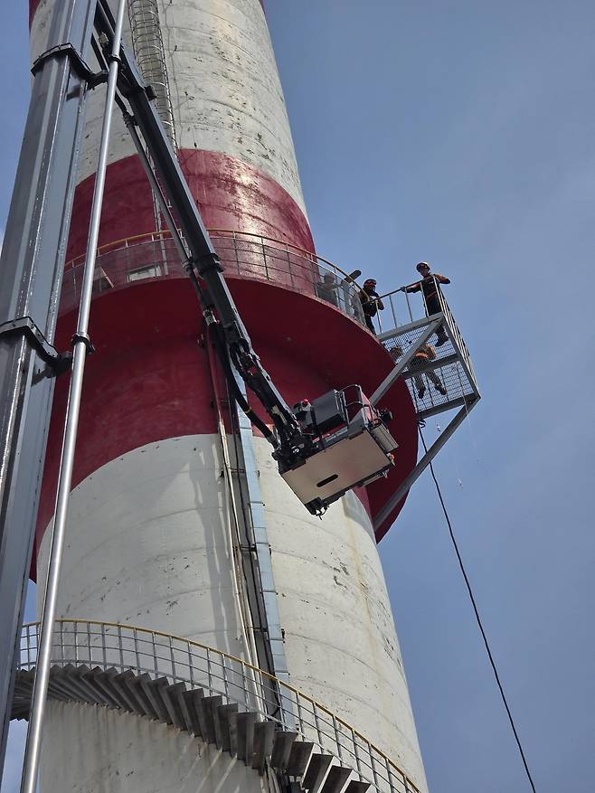 전주 팔복동 드론 추락사고 현장.(전북소방본부 제공)