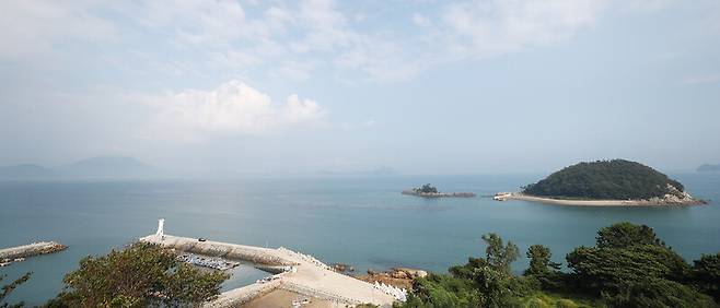 거금도 해안도로를 달리다 보면 만나게 되는 풍경. 박미향 기자