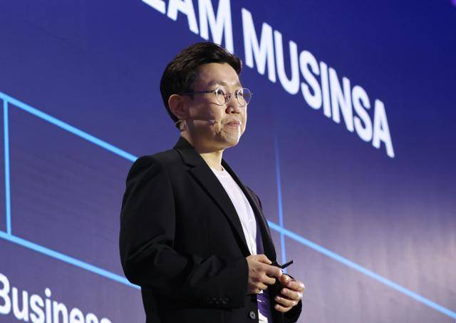 박준모 무신사 대표가 6월 10일 서울 중구 동대문디자인플라자에서 글로벌 시장 진출 전략을 발표하고 있다. 연합뉴스