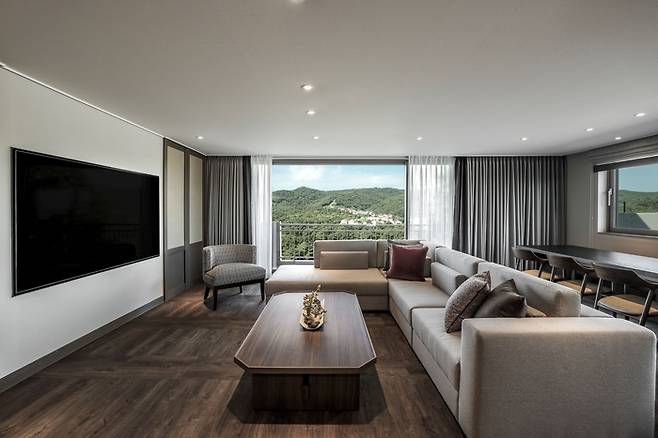 켄싱턴리조트 경주 그랜드 스위트 객실 / 사진 = 이랜드파크 켄싱턴호텔앤리조트