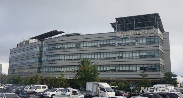 [제주=뉴시스] 서귀포의료원 전경. (사진=뉴시스DB)