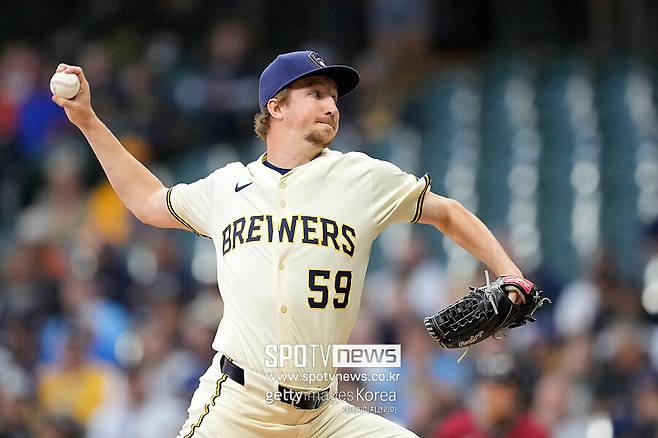 ▲ 밀워키 브루어스와 계약한 당일 데뷔전을 치른 에릭 페디.