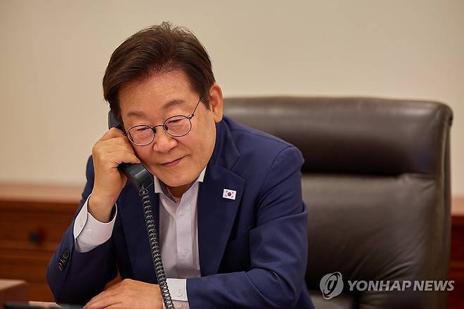 통화하는 이재명 대통령 [대통령실 제공. 재판매 및 DB 금지]
