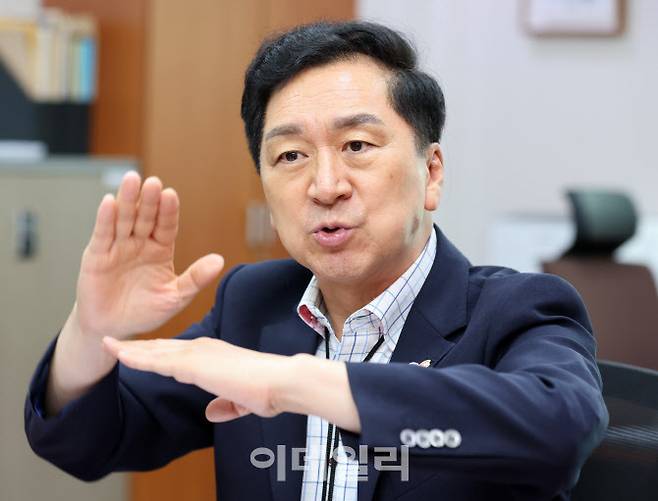 김기현 국민의힘 의원이 지난 20일 국회 의원회관에서 이데일리와 인터뷰를 진행하고 있다.(사진=방인권 이데일리 기자)