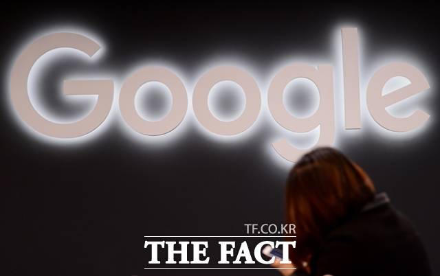 워싱턴포스트 실혐 결과 구글의 'AI 모드'가 9개 주요 AI 도구 중 가장 정확한 답변을 내놓는 것으로 평가됐다. /더팩트 DB