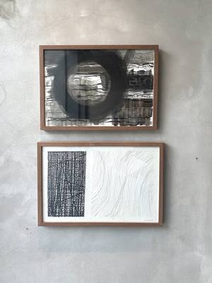 건축가이자 작가인 홍기원은 갓으로부터 출발한  ‘Threads’ 연작을 선보였다(사진 이승연 기자).