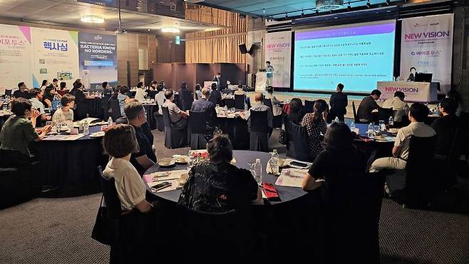 전국 개원의들이 SK바이오사이언스가 주최한 심포지엄에 참석해 RSV 및 항체주사 베이포투스에 대해 논의하고 있다. ⓒSK바이오사이언스