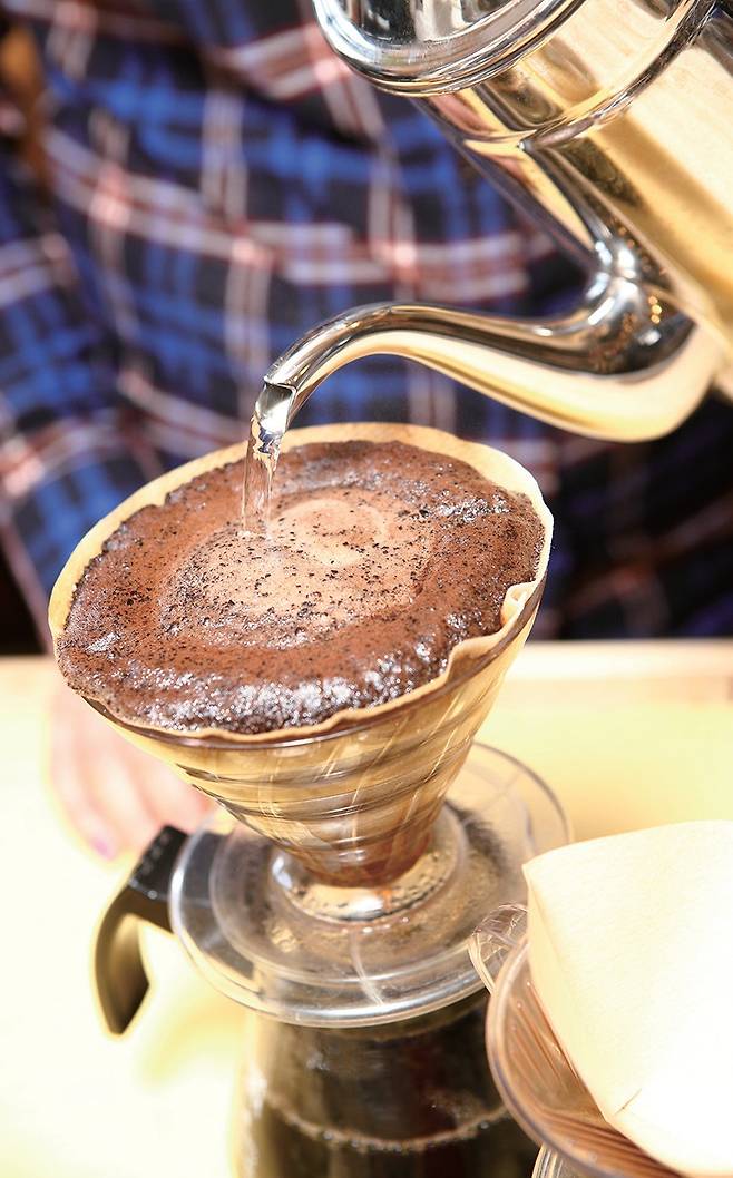 ‘카페 브라질’의 핸드드립 커피. /최갑수