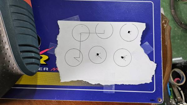 기존의 스틱 버튼 배열을 고려하여 위치를 잡아주었다