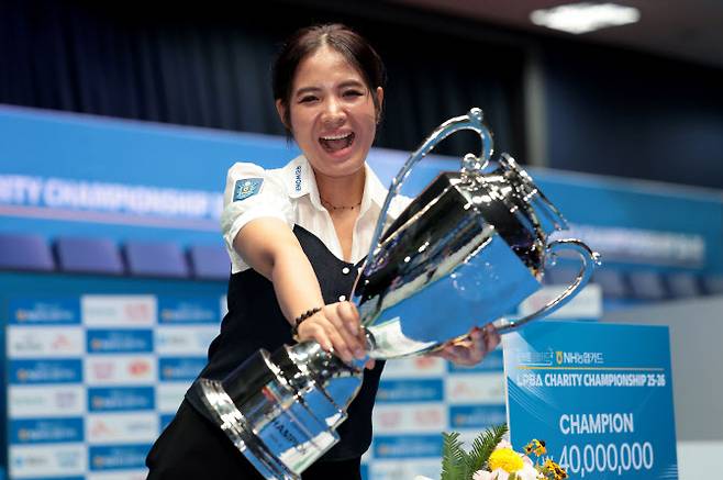 LPBA 3차 투어에서 우승한 스롱 피아비. 사진=PBA