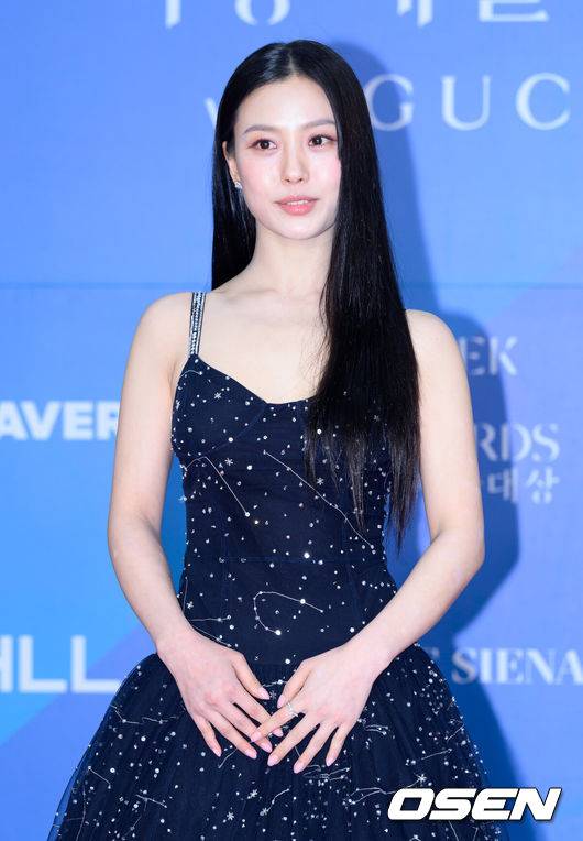 [OSEN=이대선 기자] 5일 오후 서울 강남구 코엑스 D홀에서 ‘제61회 백상예술대상 with 구찌’ 레드카펫 행사가 열렸다.방송·영화·연극을 아우르는 국내 유일무이 종합 예술 시상식 ‘제61회 백상예술대상 with 구찌’는 JTBC·JTBC2·JTBC4에서 동시 생중계, 프리즘·네이버TV·치지직에서 디지털 생중계된다.배우 고민시가 레드카펫을 밟고 있다. 2025.05.05 /sunday@osen.co.kr