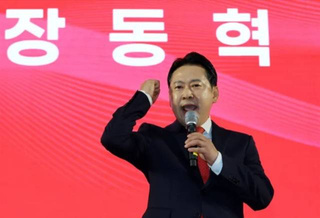 ▲지난 13일 대전 서구 배재대학교에서 열린 국민의힘 충청·호남권 합동연설회에서 장동혁 당대표 후보가 연설하고 있다. ⓒ연합뉴스