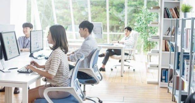 Z세대는 단순한 연봉 수준만으로 기업을 선택하지 않는다. 게티이미지