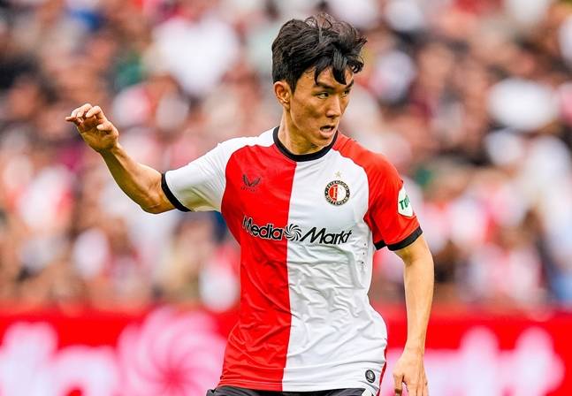 황인범. /사진=페예노르트 공식 SNS