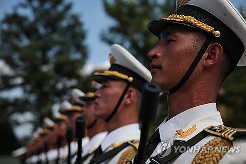 '항일전쟁 및 세계 반파시스트 전쟁' 승전 80주년 열병식 예행 연습 [EPA 연합뉴스 자료사진. 재판매 및 DB 금지]