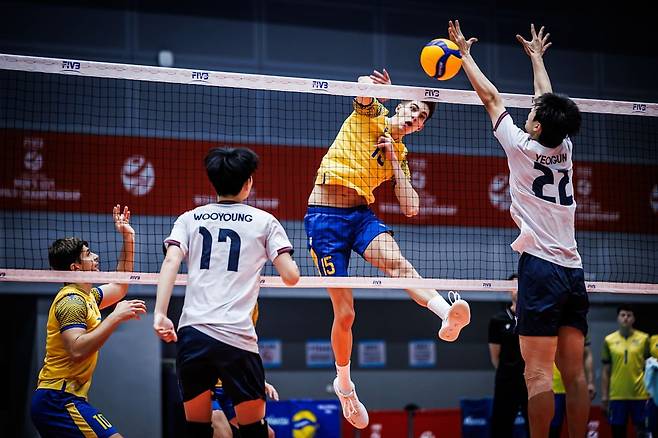 한국 U21 남자배구가 우크라이나에 1-3으로 패했다.(FIVB 제공)