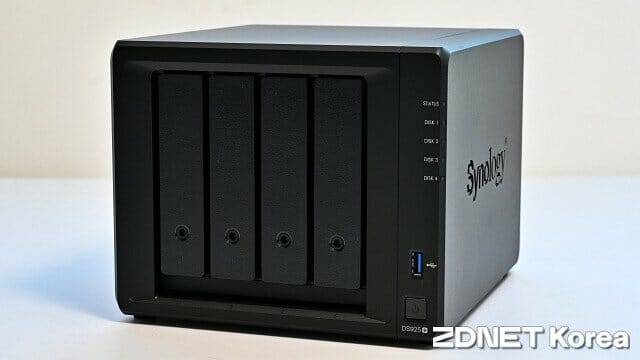 시놀로지 4베이 네트워크 저장장치 DS925+. (사진=지디넷코리아)