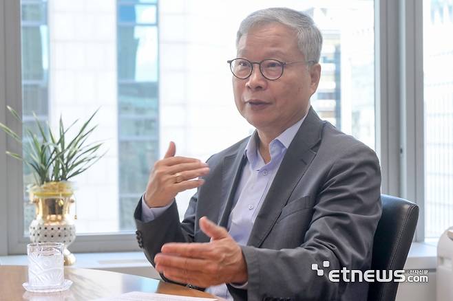 윤의준 한국공학한림원 회장 김민수기자 mskim@etnews.com