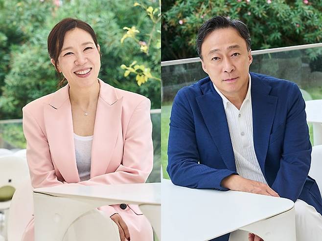 30일 이탈리아 베니스 리도섬에서 만난 배우 염혜란·이성민(사진 오른쪽). /CJ ENM 제공