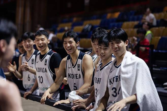 [서울=뉴시스] 한국 16세 이하(U-16) 남자 농구 대표팀. (사진=FIBA 홈페이지 캡처) *재판매 및 DB 금지
